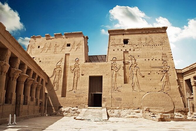 Day Trip to Luxor From Cairo By Flight, King Tut Tomb Included - Colossi of Memnon and Deir el Bahari: Two Stops That Change the Mood