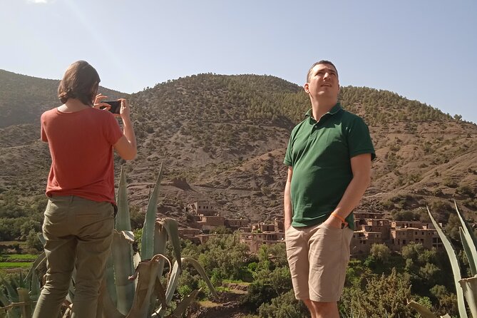 De Marrakech: Visite des montagnes de l'Atlas avec un guide - Tea at Imlil and the finish: what you do after the climb