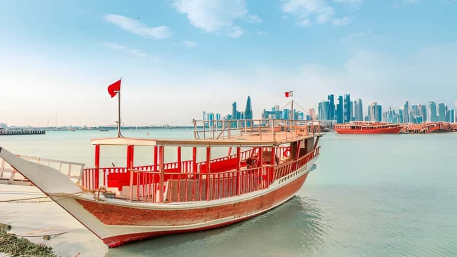 Doha: City Highlights Tour and Traditional Dhow Boat Cruise - Doha Corniche and the skyline: photos on purpose, not by accident