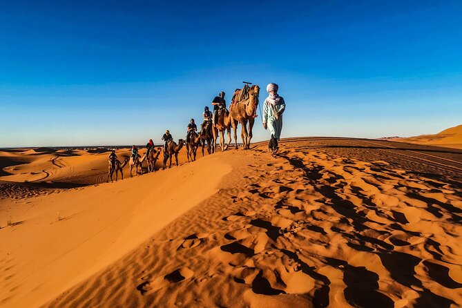 Doha Desert Safari Dune bashing,Sandboarding,CamelRide,Inland Sea - How the 4x4 pickup turns into a desert day