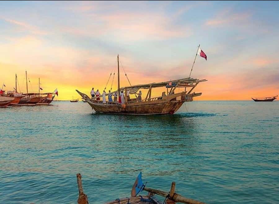 Doha: Sunset Serenade Skyline Dhow Cruise with Buffet Dinner - The guides: English explanations and real help with photos