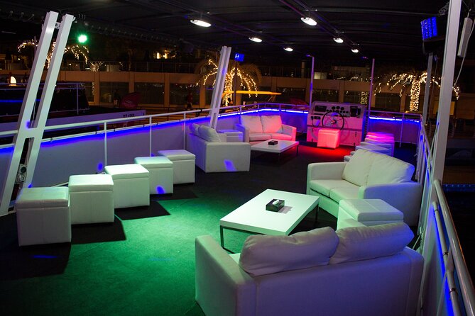 Dubai: 1-Hour Ain Boat Cruise - The One Quirk: Music Volume When You First Board