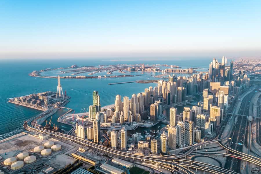 Dubai: 17-Minute Helicopter Tour over Palm Jumeirah - Shopping Malls and Towers: How the Route Uses Your 17 Minutes
