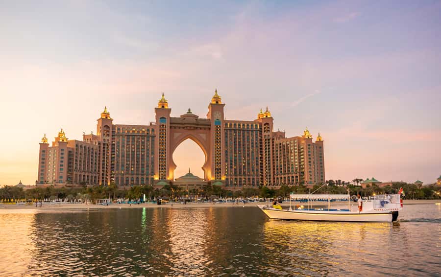 Dubai: Abra Boat Tour in Atlantis, Palm, Ain Dubai & Marina - Key highlights worth planning around
