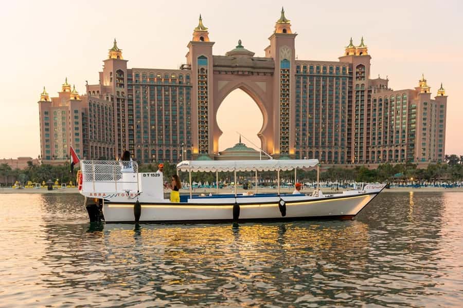 Dubai: Abra Boat Tour in Atlantis, Palm, Ain Dubai & Marina - Why this Abra boat tour is a smart way to see Dubai from the water