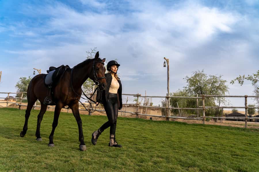 Dubai: Al Marmoom Oasis Horse Riding Experience with Snack - Hotel Pickup and Finding the Place Without Headaches