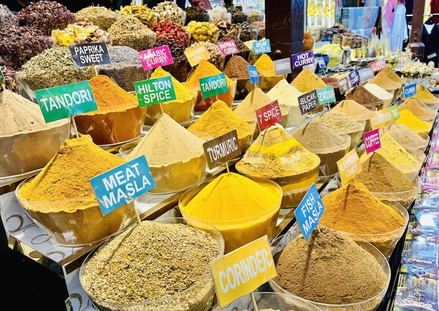 Dubai: Authentic Old Town, Souks, Tastings & Abra Boat Tour - Al Fahidi Historical Neighborhood and Old Emirati Houses