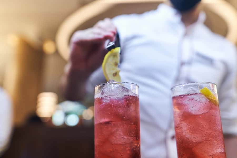 Dubai: Buffet Dinner at Saffron in Atlantis the Palm - Before you go: timing, dress code, and the lobby add-on