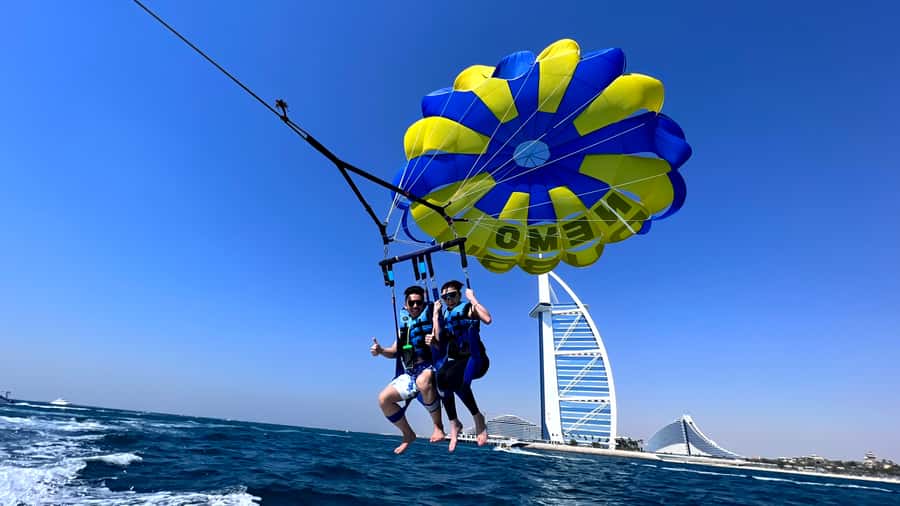 Dubai: Burj Al Arab Parasailing, Ice Cream, Pics, and Videos - Safety and Staff: Clear Instructions Make a Big Difference