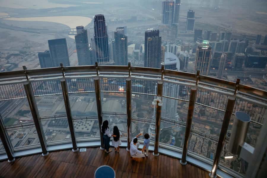 Dubai: Burj Khalifa Levels 124 & 125 Entry Ticket + Options - Getting there: finding the At the Top counter on time