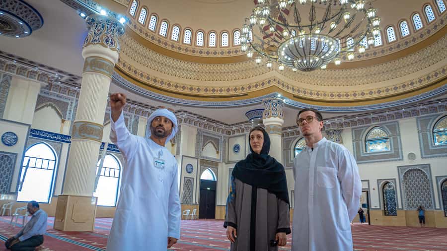 Dubai: City Highlights Tour with Blue Mosque & Street Food - Al Farooq Omar Bin Al Khattab Mosque (Blue Mosque): Architecture You Can Actually See
