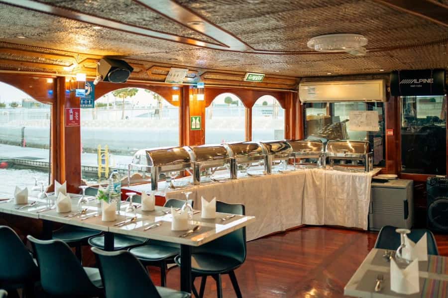 Dubai: Dinner Dhow Cruise with Live Entertainment Al Seef - A Traditional Dhow Dinner on Dubai Creek: What You’re Really Paying For