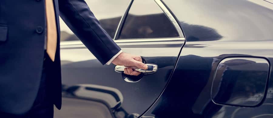 Dubai: Full-Day Private Car and Driver Hire - Private car in Dubai: what you’re really buying