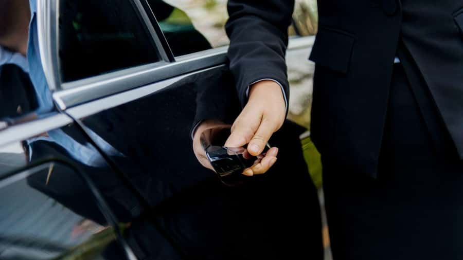 Dubai: Full-Day Private Car and Driver Hire - Price and value: $108 for up to 6 people