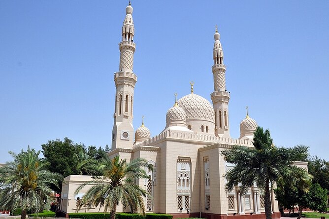Dubai Full Day Tour with Entry Ticket to Burj Khalifa at the Top - Jumeirah Art Stop and the Two Routes to Palm Jumeirah