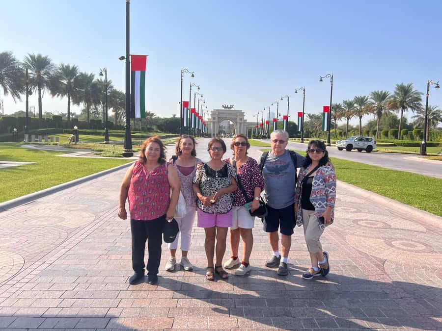 Dubai: Future Museum, Burj Al Arab, and Dubai Frame Tour - Dubai Frame in 15 minutes: use it to mentally map old vs future