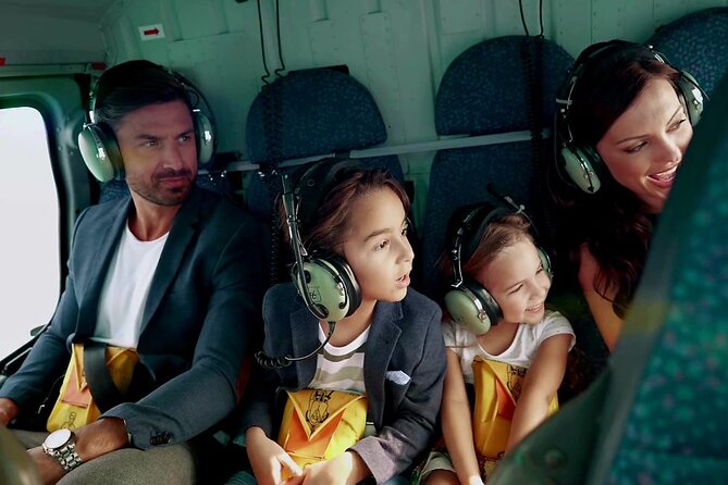 Dubai Helicopter Experience with Sightseeing Options - What You Actually Get: Light Refreshments and Live Commentary