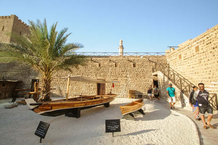 Dubai: Historic City Highlights Day Trip - Inside Al Farooq Omar bin Al Khattab Mosque: a cultural anchor