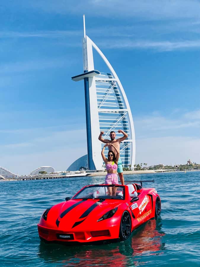 Dubai: Jet Car to Burj Al Arab with Breakfast and Soft drink - Getting geared up: lockers, life jacket, and the comfort “glue”
