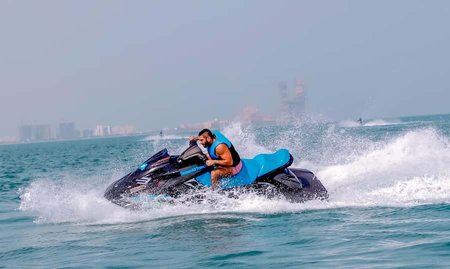 Dubai: Jetski Ride up to 2 People with Photos & Refreshments - Entering The Water: OceanAir’s port, timing, and what to bring
