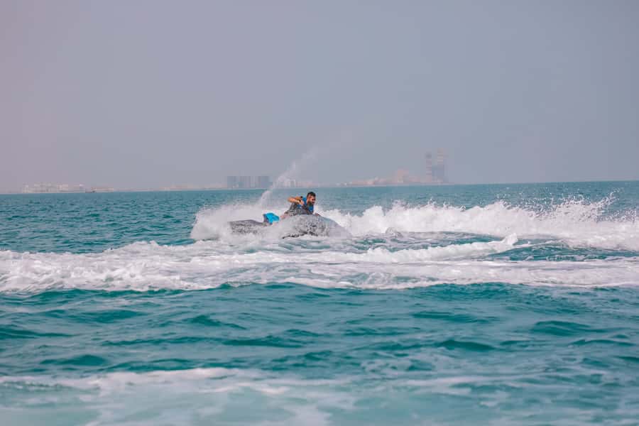 Dubai: Jetski Ride up to 2 People with Photos & Refreshments - Burj Khalifa photo stop: how to get the shots you actually want
