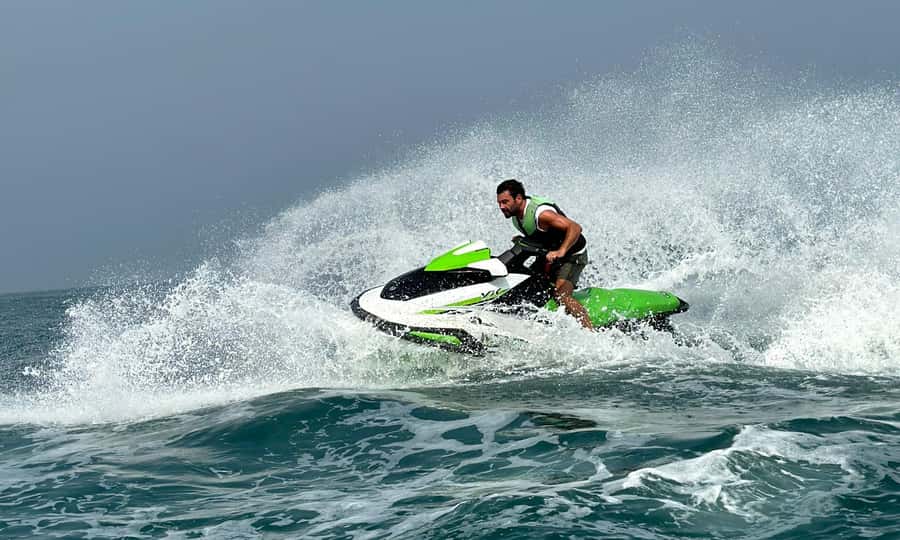Dubai: Jetski Tour to Dubai Eye, JBR, Palm & Burj Al Arab - Entering Shark Jetski Yacht Club: Briefing, Gear, and What to Bring