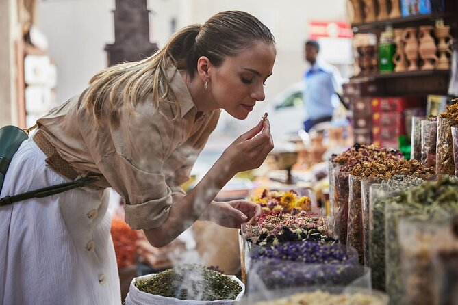 Dubai Layover Stopover & Transit Tour with Private Transfers - Jumeirah Public Beach and Souk Madinat Jumeirah: Coastal Photos + Easy Culture