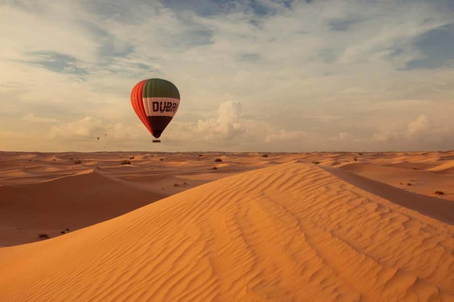Dubai: Luxury Balloon Flight with Michelin-Curated Breakfast - The Land Rover Defender Ride Through the Desert: Practical Charm, Not a Roadside Sideshow