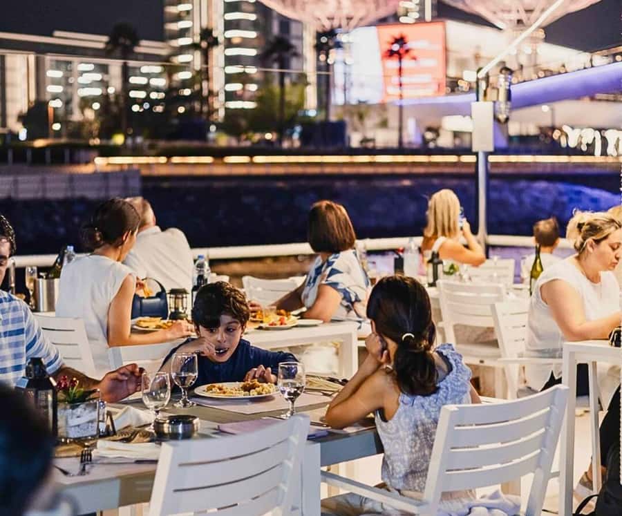 Dubai: Marina Premium Dinner Cruise with Unlimited Drinks - Getting on board: pickup, meeting point, and what to do if timing feels fuzzy
