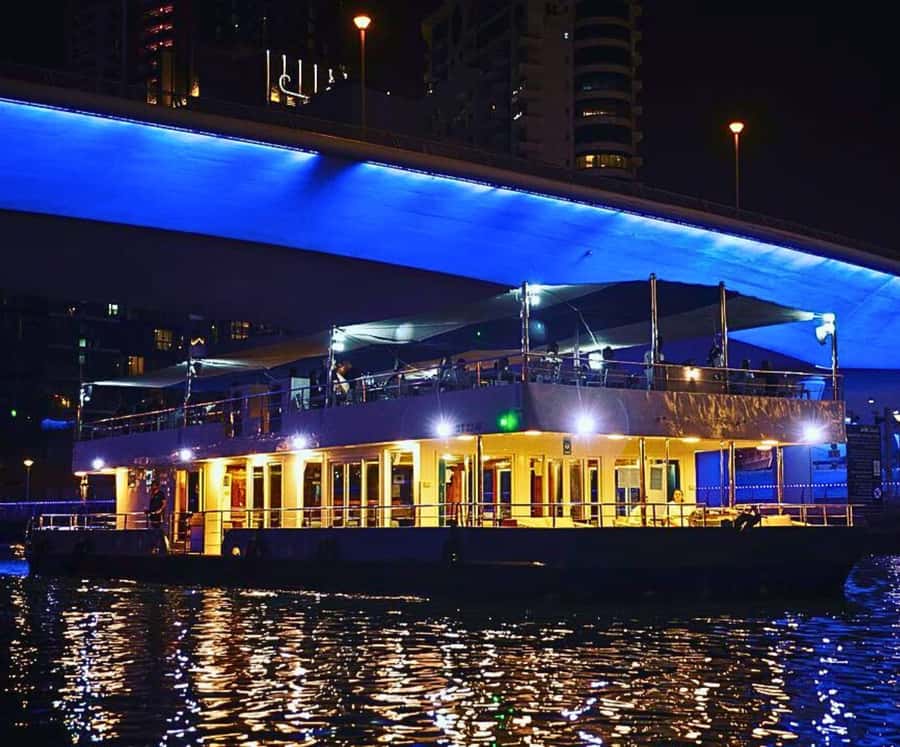 Dubai: Marina Premium Dinner Cruise with Unlimited Drinks - Drinks: unlimited soft drinks, and how alcohol works if you’re 21+