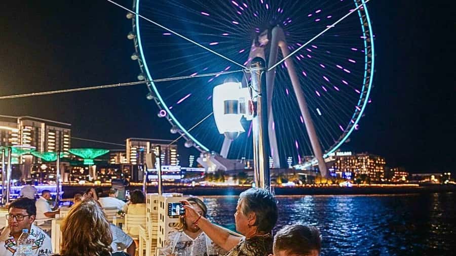 Dubai: Marina Premium Dinner Cruise with Unlimited Drinks - Best places to sit: upper deck comfort versus dining convenience