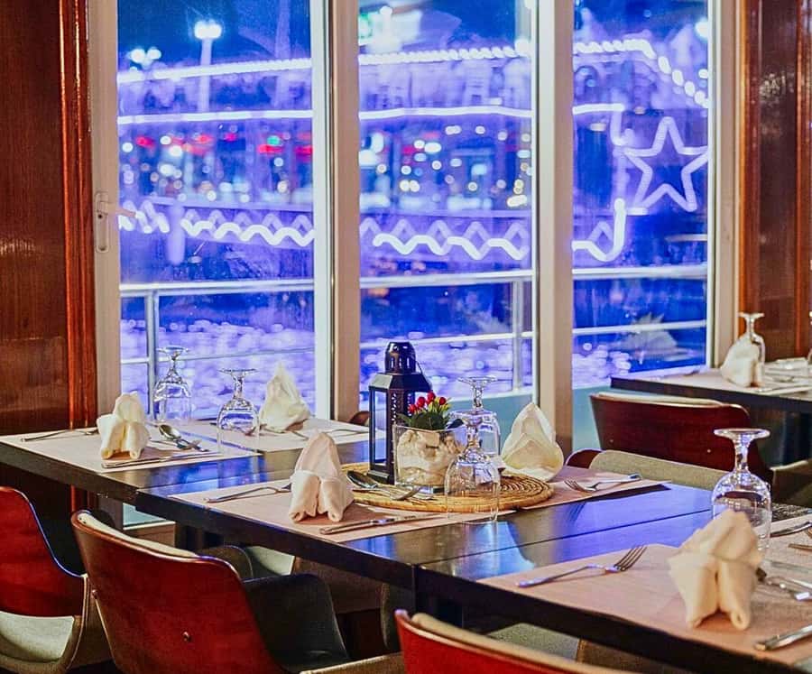Dubai: Marina Premium Dinner Cruise with Unlimited Drinks - Who should book this cruise (and who should skip it)