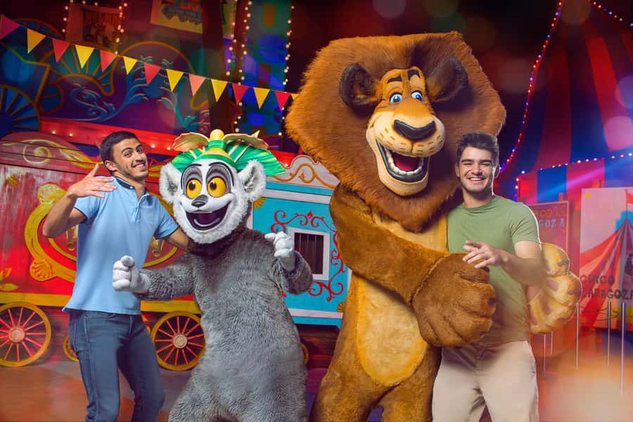 Dubai: MOTIONGATE ™ Theme Park Entry Ticket - Food, lockers, and how to pace 27 attractions