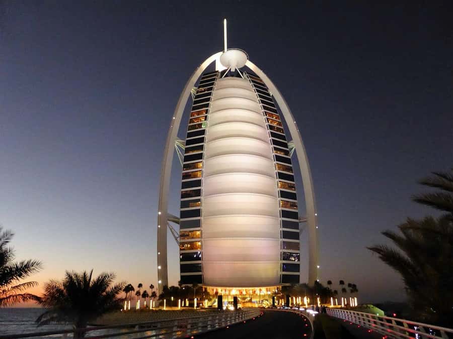 Dubai: Nighttime Guided City Tour by Van & Blue Water Island - Dubai Mall Drop-Off: What You Do Next Matters