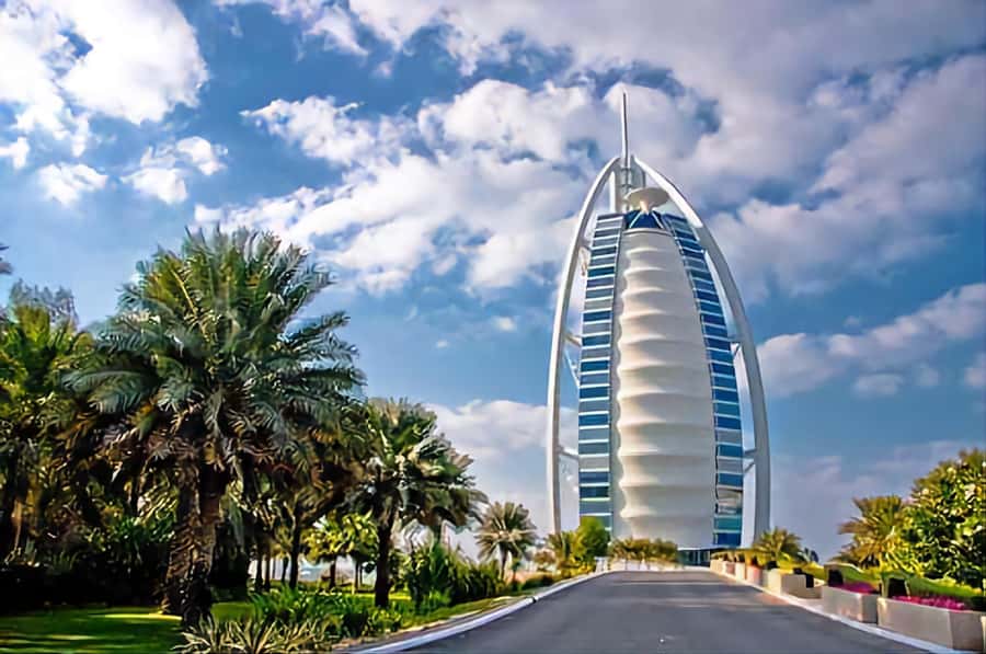 Dubai: Old to New Dubai Private Half-Day Sightseeing Tour - Burj Al-Arab photo stop: the sail-shaped hotel with a history lesson attached