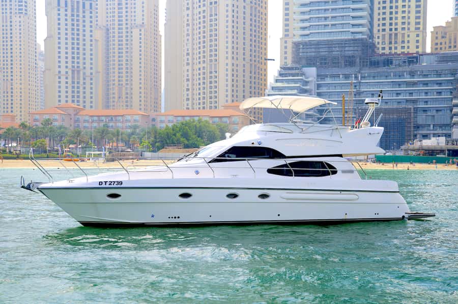 Dubai: Private Luxury Cruise on a Stylish 50ft Yacht - What onboard setup actually changes your comfort