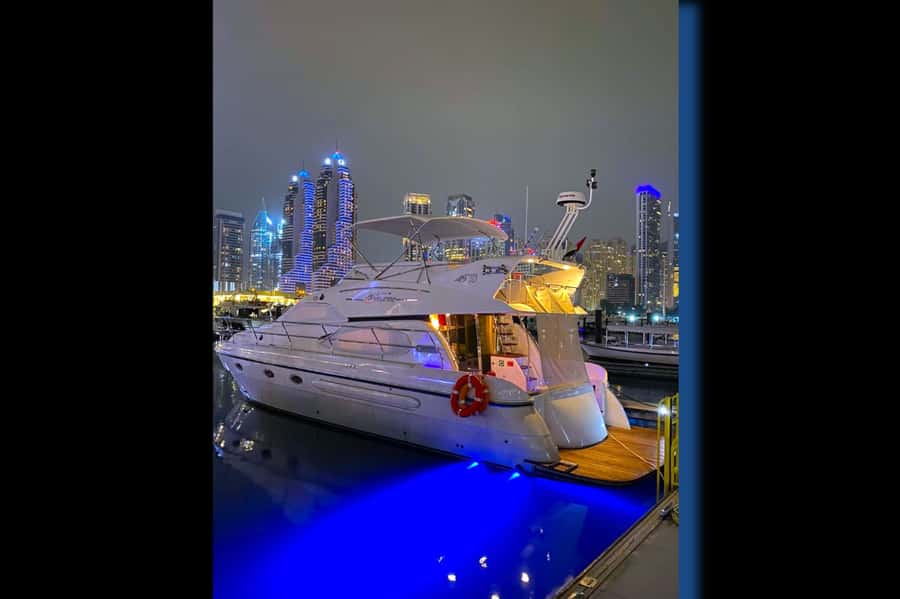 Dubai: Private Luxury Cruise on a Stylish 50ft Yacht - Photo moments: Burj Al Arab, Atlantis, and JBR that don’t feel staged