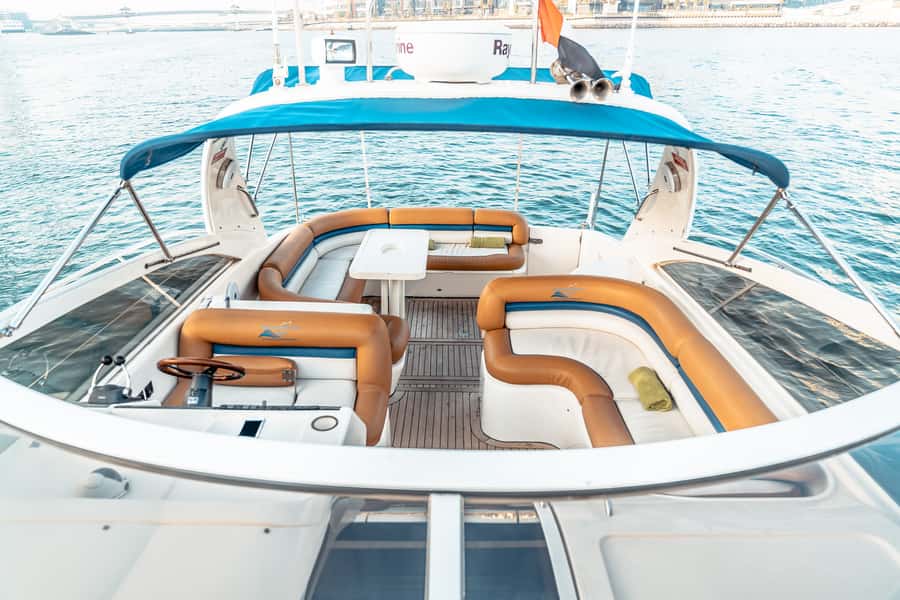 Dubai: Private Luxury Everest Yacht Cruise from Dubai Marina - Jumeirah Beach Residence and Ain Dubai: the skyline warm-up