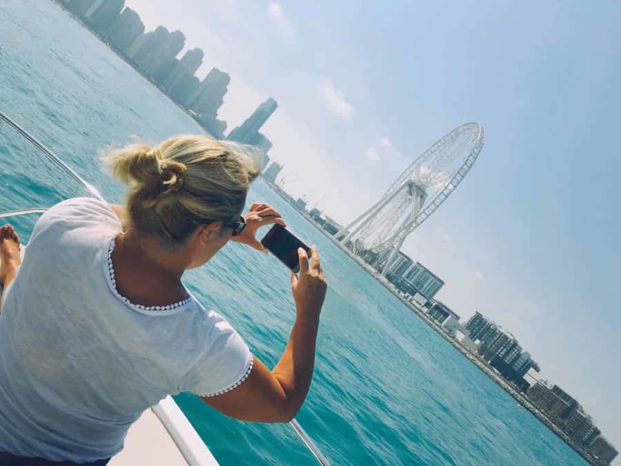 Dubai: Private Sea Escape Cruise - Swim, Tan & Sightsee - The 3-Hour Cruise: More Sea Time, More Relaxing