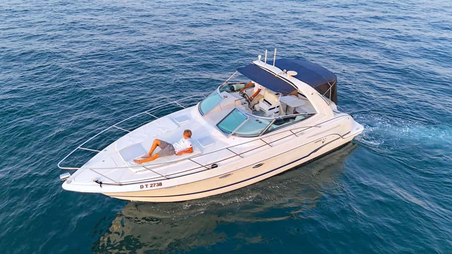 Dubai: Private Yacht Cruise for Unforgettable Memories - Longer cruises (3 to 10 hours): more time, same comfort