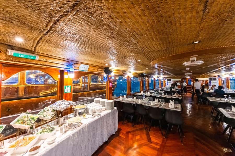 Dubai: Scenic Dhow Cruise with Buffet Dinner and Live Shows - Buffet Dinner on the Water: What the Meal Really Means for You