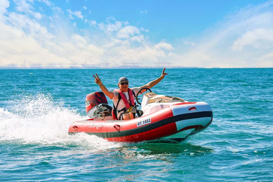 Dubai: Self-Drive Boat Experience for 1 or 2 People - Briefing and safety: what you do before you go fast