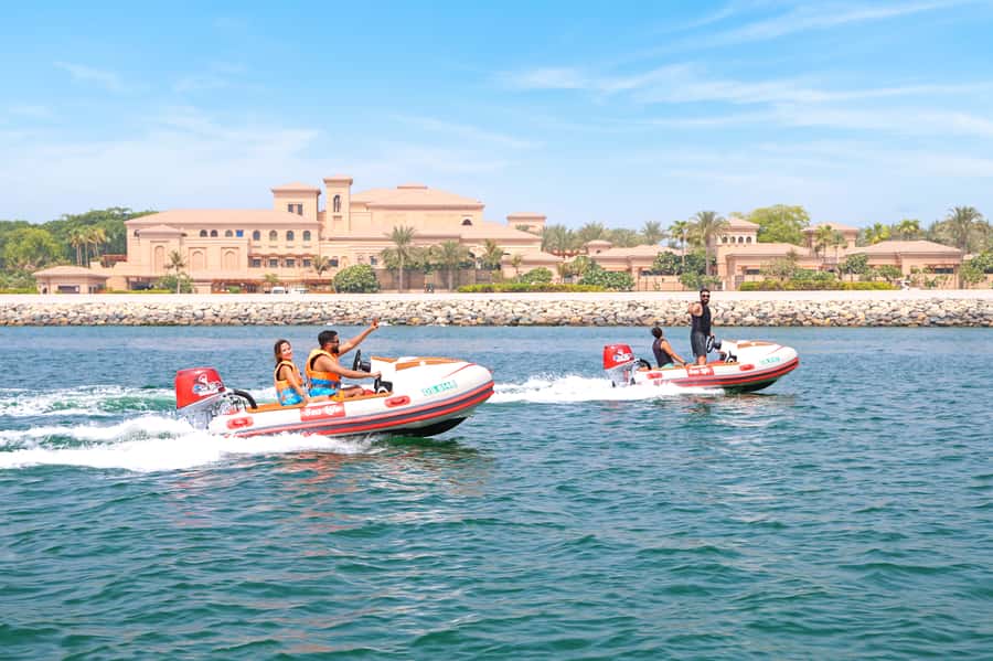 Dubai: Self-Drive Boat Experience for 1 or 2 People - Palm Jumeirah and Madinat Jumeirah: when the coastline gets cinematic