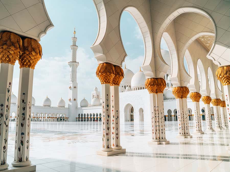 Dubai: Sheikh Zayed Mosque & Qasr Al Watan Tour with Pickup - Guide vs Driver: What You Actually Get On This Tour