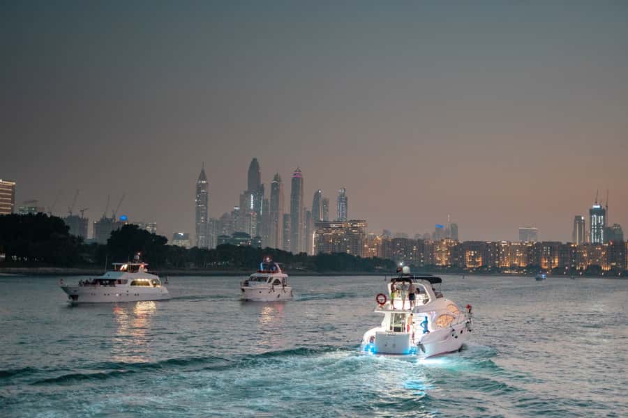 Dubai: Sunset & Night Cruise with Bites and Drinks - FAQ