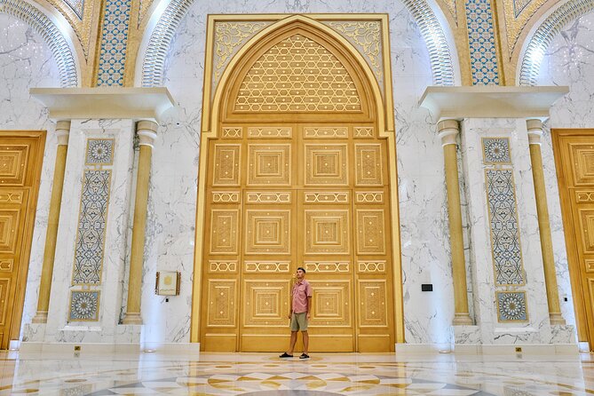 Dubai to Abu Dhabi Day Trip: Grand Mosque, Palace & Etihad Towers - Marina Mall: Your Temperature Reset and Lunch Option