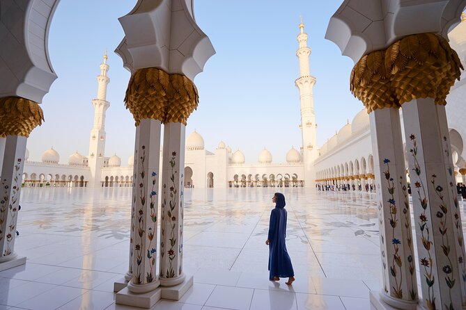 Dubai to Abu Dhabi Day Trip: Grand Mosque, Palace & Etihad Towers - Sheikh Zayed Grand Mosque: The Main Event, Dress Code Included