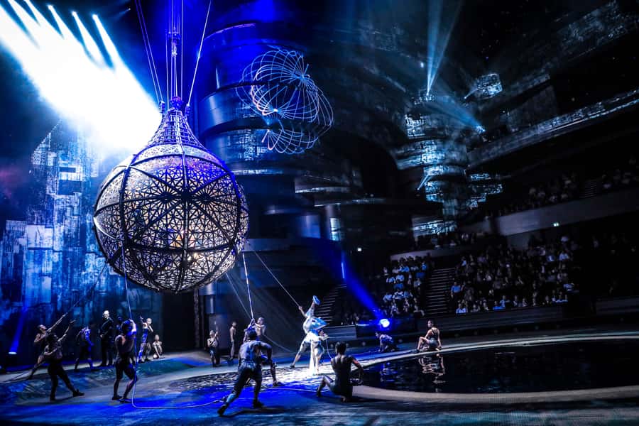 Dubai: Water Canal Cruise and La Perle Show with Dinner - La Perle Silver Pass: What You Gain by Doing It Together