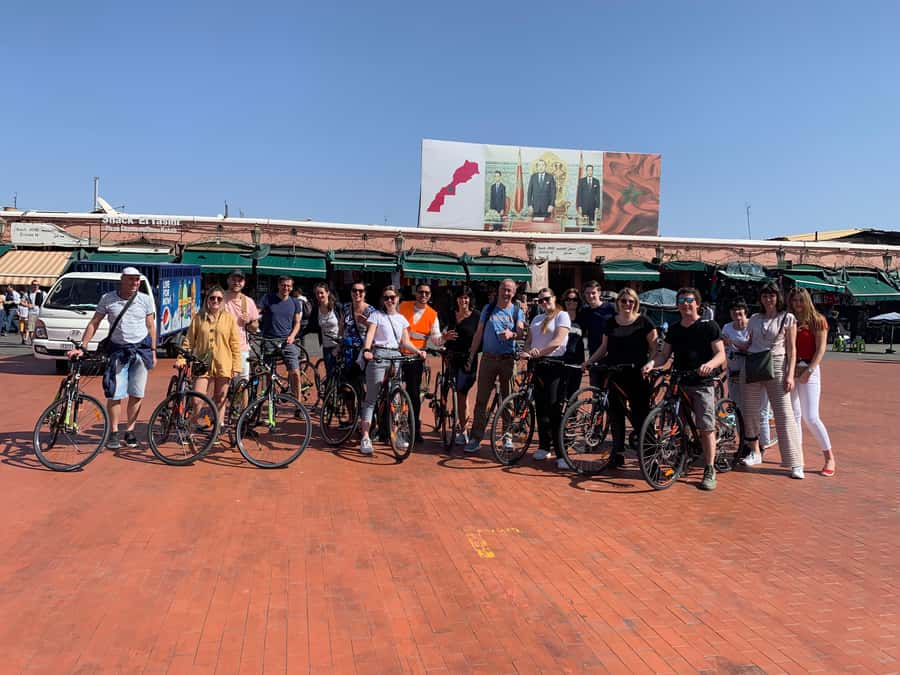 Dutch Bike Tour in Marrakech with Local Guide - Switching from medina to modern neighborhoods