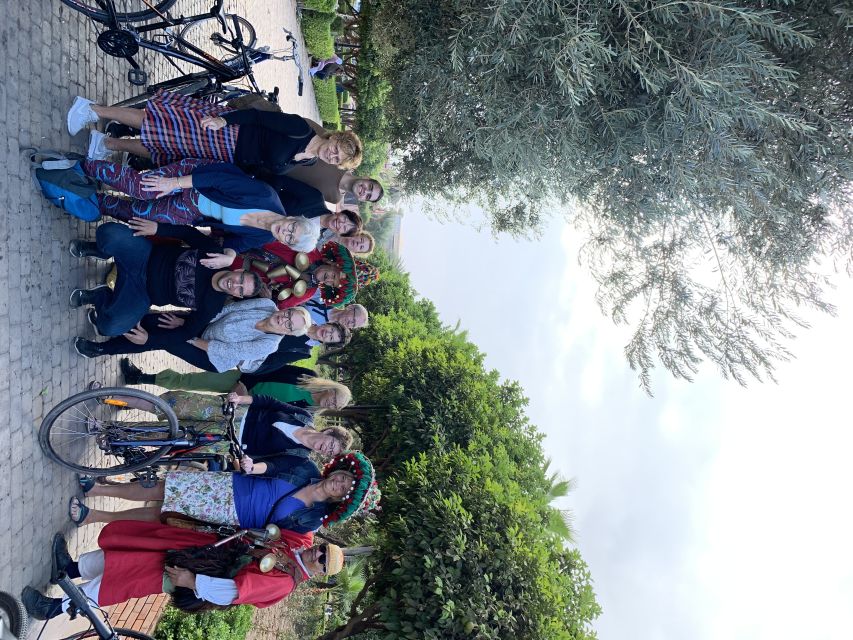 Dutch Bike Tour in Marrakech with Local Guide - Koutoubia Mosque: a short look that still lands